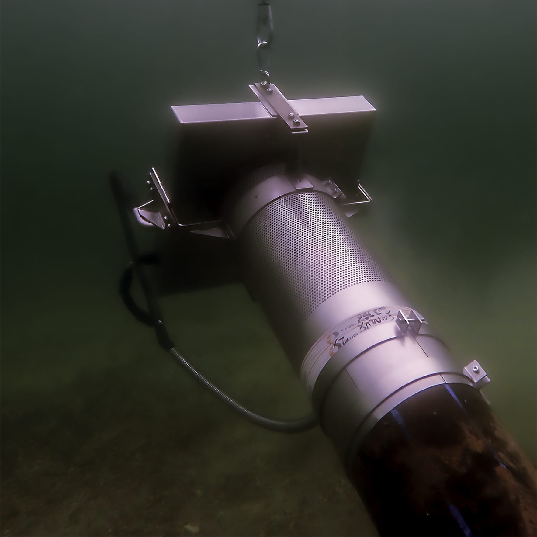Photo crépine, nouvelle technologie, pilote sur canalisation
